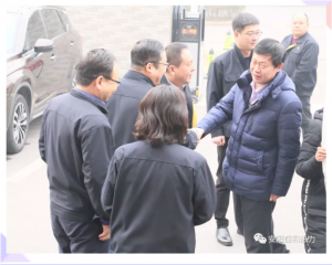 市政協(xié)副主席、住建局黨組書(shū)記、局長(zhǎng)侯津琪到益和熱力公司走訪(fǎng)慰問(wèn)一線(xiàn)職工